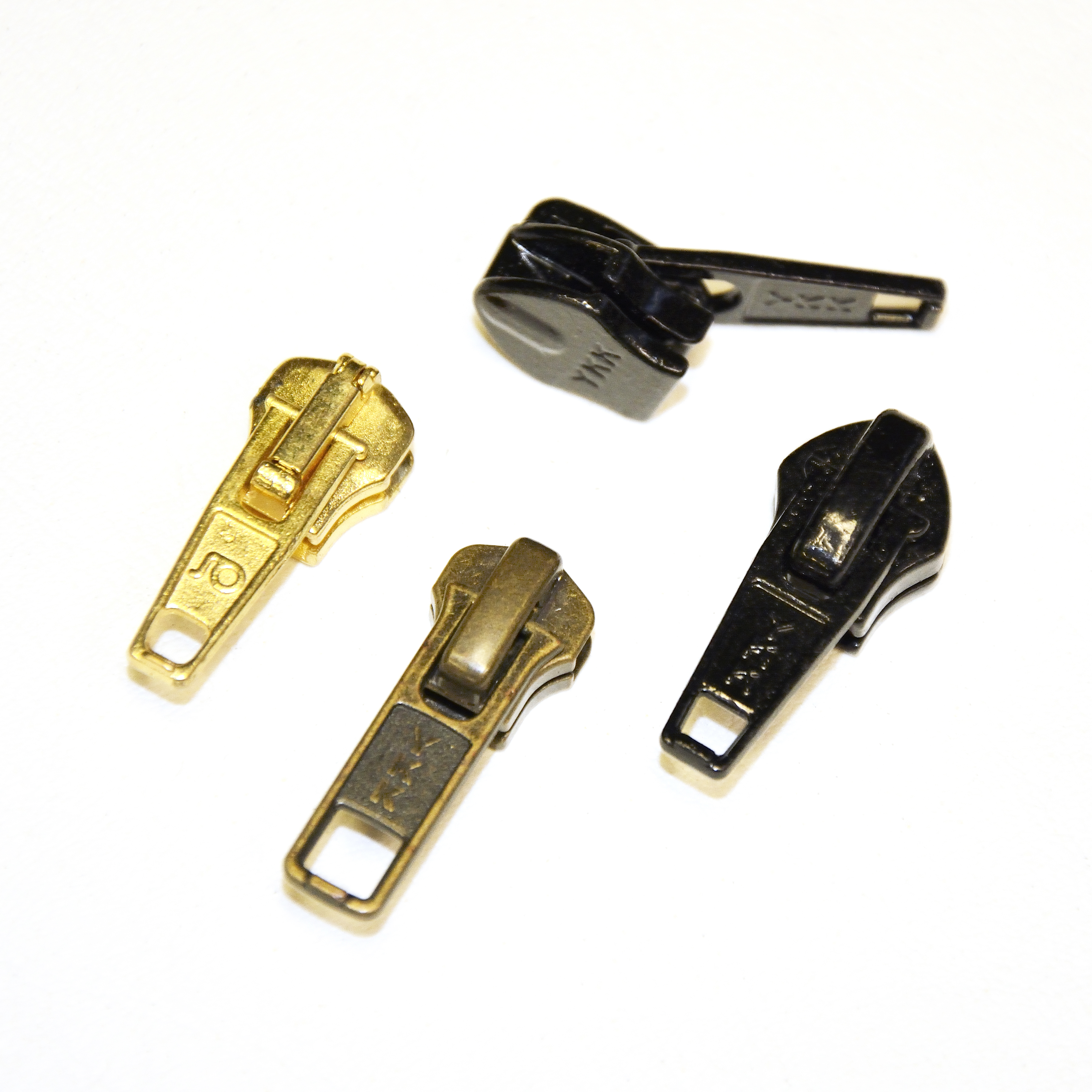 <br />
<b>Warning</b>:  Undefined variable $kl_liste_bild in <b>/home/al76tgm1mylb/webseiten/classes/class.crudpreisedetailmieten.php</b> on line <b>250</b><br />
<br />
<b>Warning</b>:  Trying to access array offset on null in <b>/home/al76tgm1mylb/webseiten/classes/class.crudpreisedetailmieten.php</b> on line <b>250</b><br />
